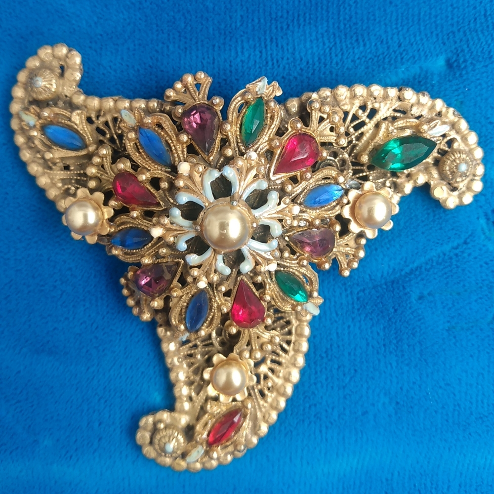 Signed Rice-Weiner Sir Alexander Korda 3 Point Gemmed Shuriken Shaped Brooch